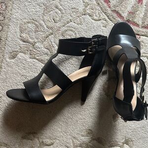 Liz Claiborne Black Strappy Heels